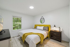 2 bedrooms, WiFi, bed sheets - 13 Minutes from Downtown Raleigh  (Raleigh)