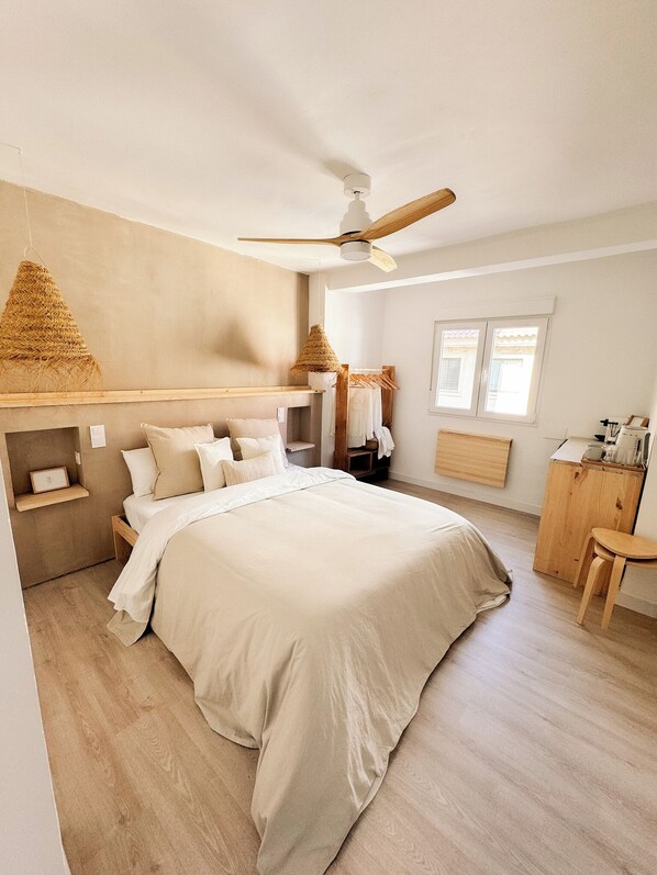 2 bedrooms, iron/ironing board, travel cot, WiFi - Charming downtown apartment (Málaga)