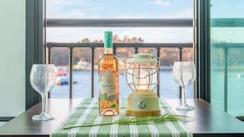 Basic-Zimmer, 1 Schlafzimmer (Room 201(ocean view)) | 1 Schlafzimmer, kostenloses WLAN