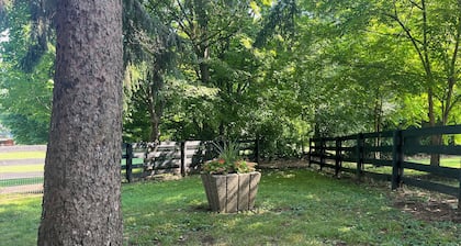 Welcome to Bourbon Oak Smokehouse, in the heart of Bardstown, KY