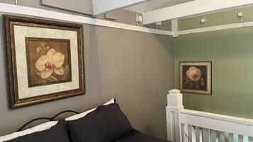 1 bedroom, iron/ironing board, WiFi, bed sheets