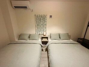 2 bedrooms, desk, iron/ironing board, free WiFi - Newly built house of 67 sq.m., ideal for family/group travel. 8-minute walk from Asakusabashi Station, convenient transportation. ‼️ Close to Akihabara, Ueno Park, and Sensoji Temple. (台 東区)