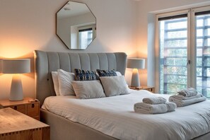 3 chambres, fer et planche à repasser, Wi-Fi gratuit, draps fournis