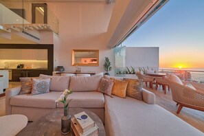 Smart TV - SohoPV Penthouse Rooftop Pool & Stunning Ocean Views (Puerto Vallarta)