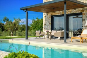 A heated pool - Villa Casa Fiore Viola (Istria - Štifanići) (Štifanići)