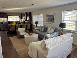 Älytelevisio, pöytätennispöytä, stereot