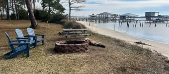 Charming 4-bedroom house with Wi-Fi and AC in House in Perdido Bay Lillian Al