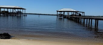 Nice House in Pedido Bay