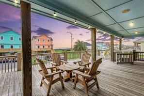 Outdoor dining - Beachside Retreat | Ocean Views, Firepit & Pet Friendly (Port Bolivar)