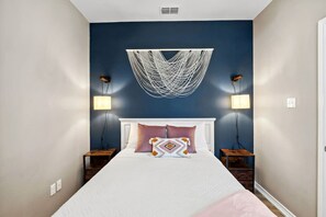 5 habitaciones, escritorio, tabla de planchar con plancha y wifi gratis 