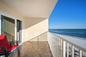 Terrace/patio - Clearwater8D:Top Floor Beachfront Corner Unit (Gulf Shores)