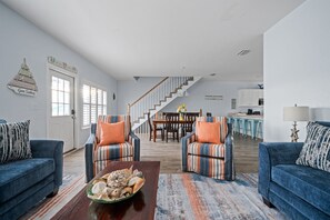 Smart TV, ping pong - Shore Thang 1~ Steps To The Beach w/ Pool (Gulf Shores)