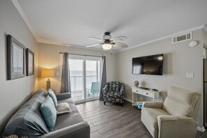 Een smart-tv, videogames en boeken