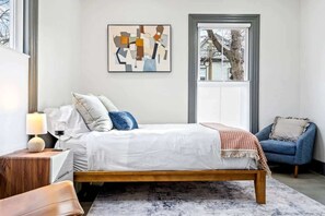 1 bedroom, iron/ironing board, travel crib, WiFi