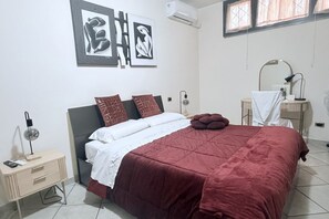 3 chambres, fer et planche Ă repasser, draps fournis