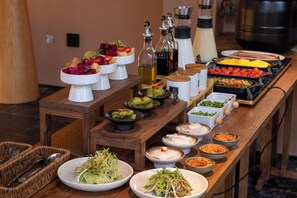 Tägliches inbegriffenes Frühstücksbuffet