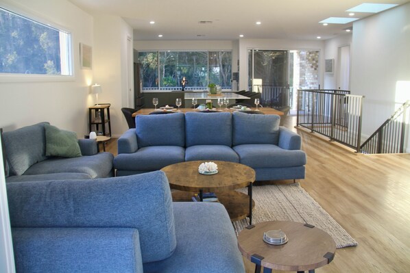 Smart TV, fireplace, books