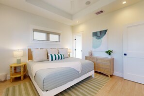 5 bedrooms, free WiFi, bed sheets