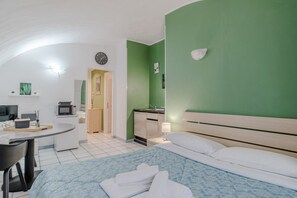 Bügeleisen/Bügelbrett, WLAN, Bettwäsche