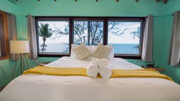 3 chambres, fer et planche à repasser, Wi-Fi, draps fournis