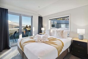 3 bedrooms, iron/ironing board, travel cot, WiFi