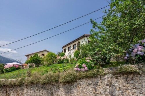 VV Honorato 1 - country house in Santa Eulalia (Llanes) | 4 guests