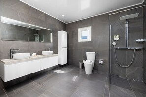 Shower, hair dryer - Casa Luna ~ Prvt Pool ~ FirePit ~Walk 2 PalmBeach! (Noord)