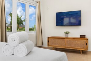 2 chambres, fer et planche à repasser, Wi-Fi, draps fournis