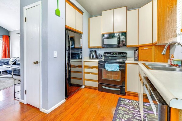 Microwave, oven, stovetop, dishwasher