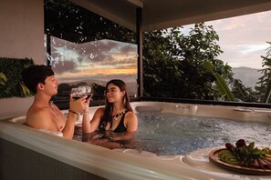 Appartement Deluxe, vue jardin | Bain à remous privé
