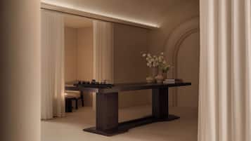 Couples treatment rooms, sauna, steam room, massages
