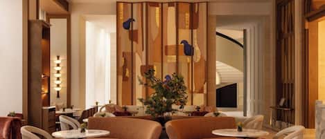 4 restaurants, breakfast, lunch, dinner served; international cuisine