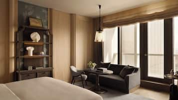 Frette Italian sheets, premium bedding, free minibar items, in-room safe