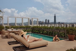 Pool Terrace Skyline Suite | Terrace/patio - Capella Taipei (Taipei)