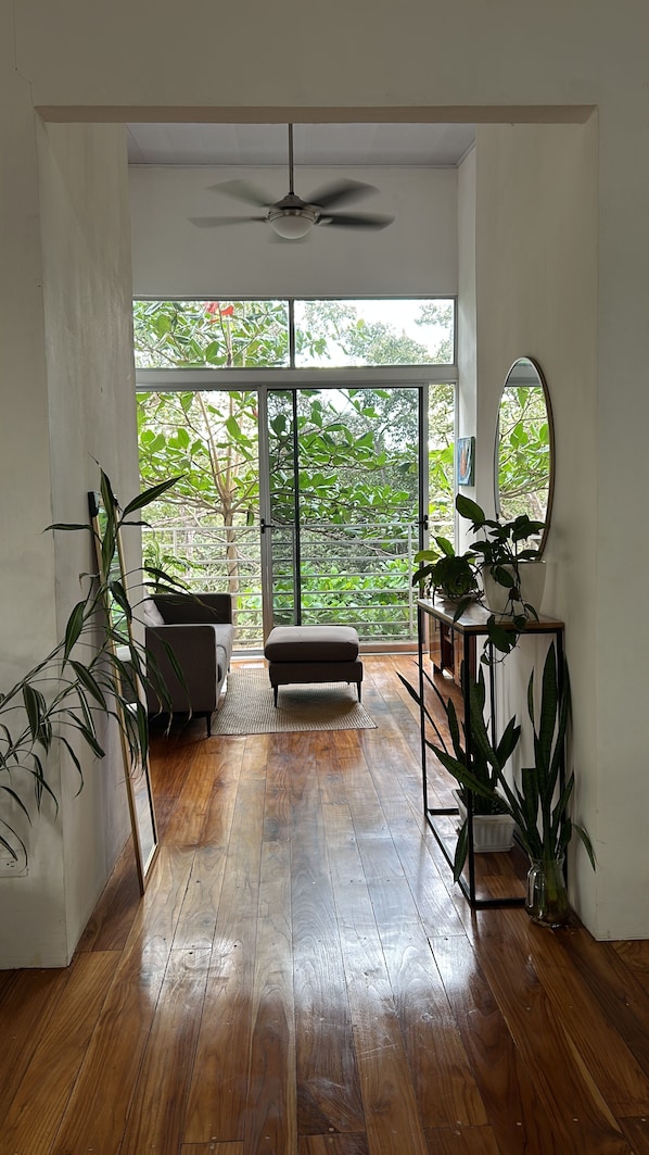 Living area - Amazing 2-bedroom house surrounded by wildlife and peace. (Garabito)