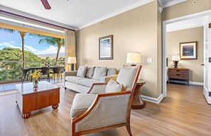 TV, DVD player, stereo - Maui Resort Rentals: Honua Kai Konea 332 –  Luxurious Corner 2BR w/  Delightful West Maui Mountain Views! (Lahaina)