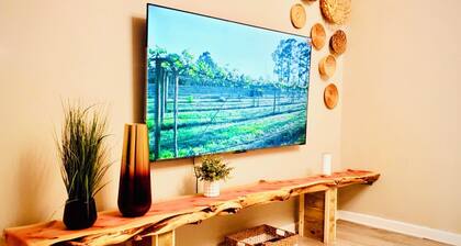 Cozy Stays King Size Bed Full Kitchen Work