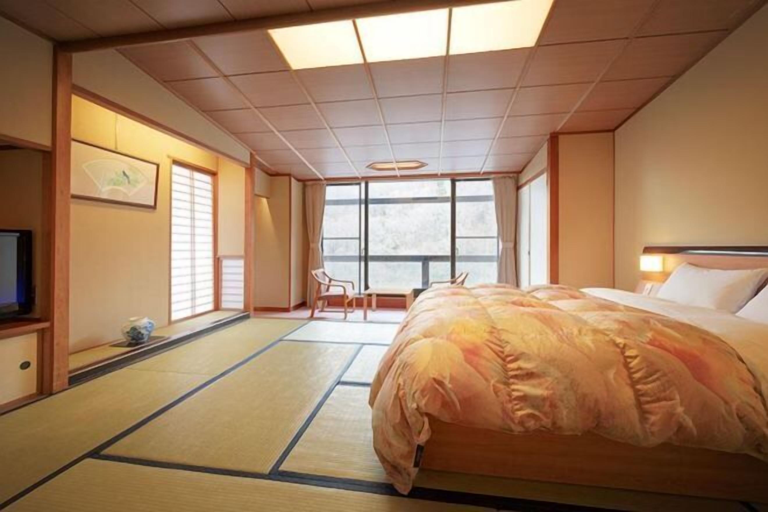 Coffres-forts dans les chambres, Wi-Fi gratuit, draps fournis