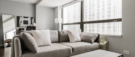 Fernseher, Stereoanlage