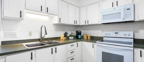 Microwave, oven, stovetop, coffee/tea maker