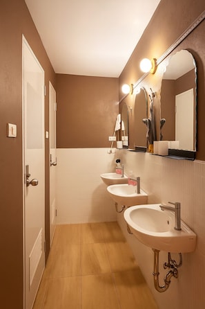 Basic Shared Dormitory, Multiple Beds, Non Smoking | Bathroom | Free toiletries, hair dryer, towels, soap - Shanti Hostel (Chiang Mai)