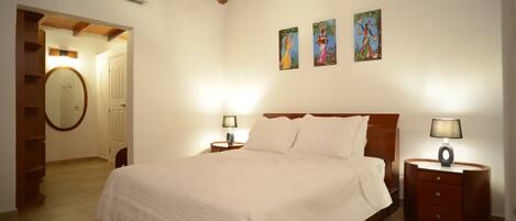 2 habitaciones, tabla de planchar con plancha, wifi y ropa de cama