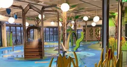 Caravan-Sleep8-HotTub-FreeP-Balcony-FamilyFriendly