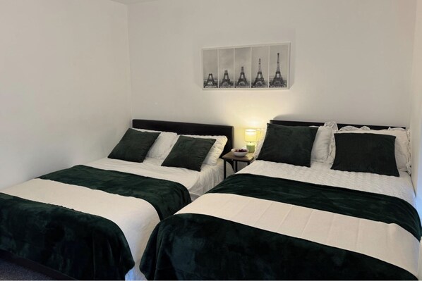 4 bedrooms, WiFi, bed sheets