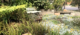 A Relaxed Coastal Home. Pet-friendly!
