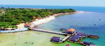Bandengan Beach Hotel Jepara 2