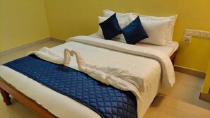 Classic Double Room, 1 Queen Bed - Hotel Tenach (Puducherry)