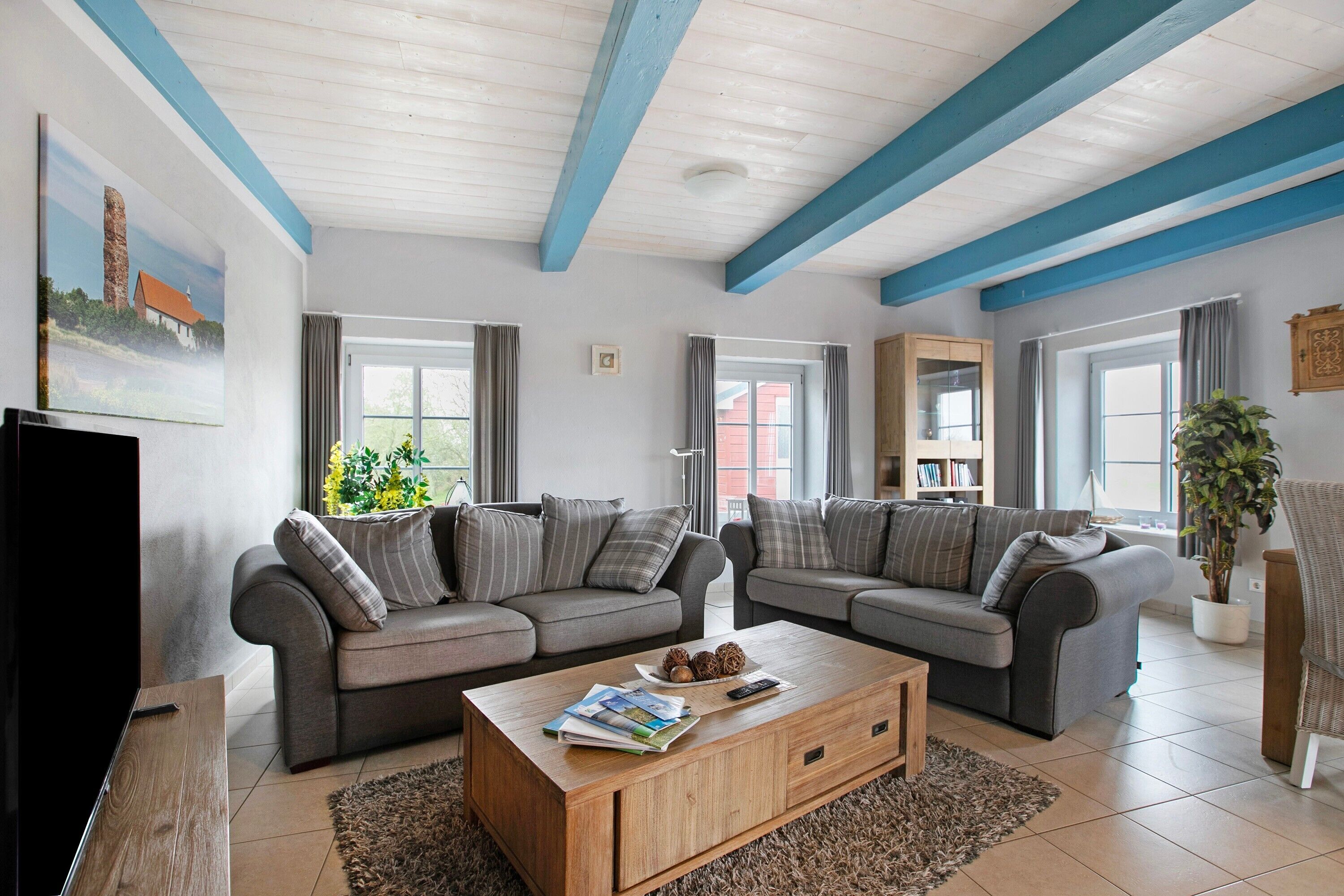 TV, DVD player, aparelho de som