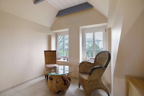 Interior - Ferienwohnung 'Rungholtturm' with Private Terrace, Shared Garden and Wi-Fi (Pellworm)