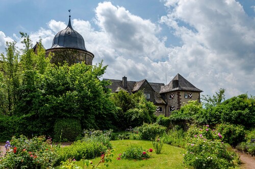 Ferienhaus 'Villa Gottstreu' mit privater Terrasse, privatem Garten und WLAN